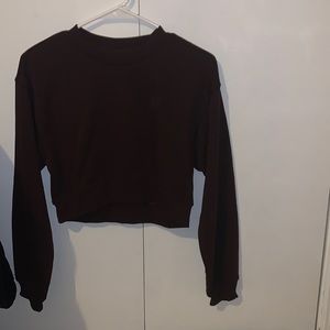 Dark maroon cropped crewneck!